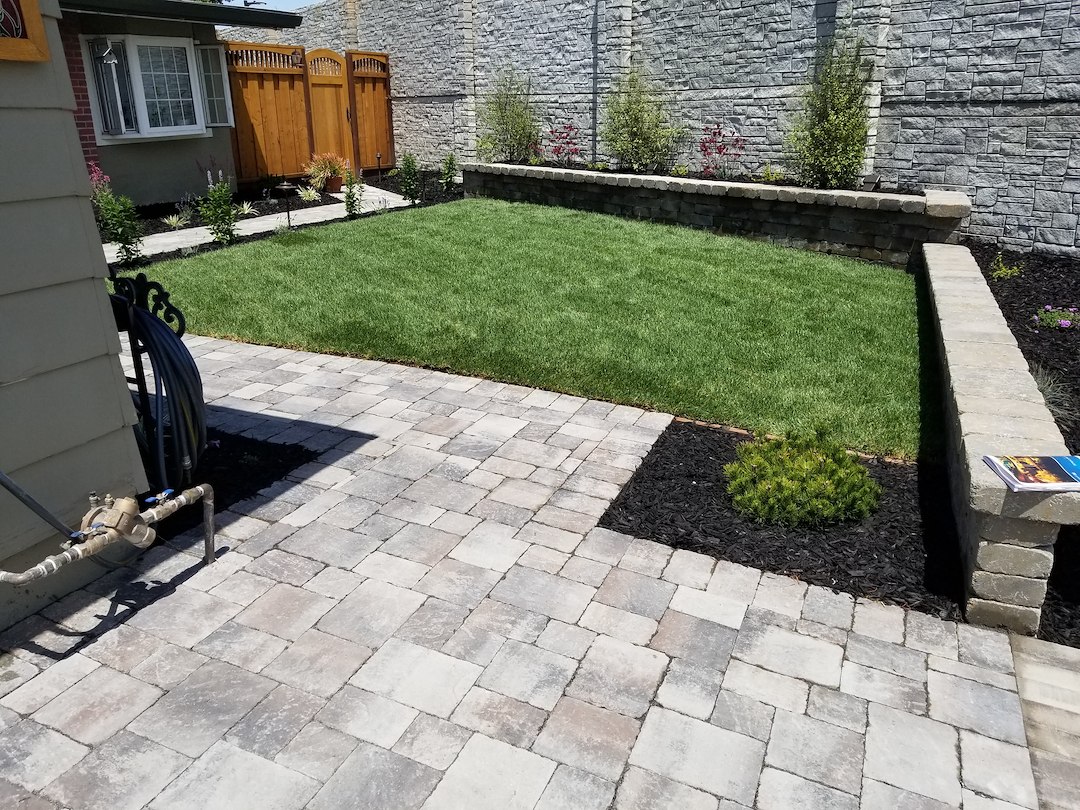 Elegant frontyard landscape in Fremont California