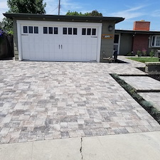 Elegant-frontyard-landscape-in-Fremont-California 0